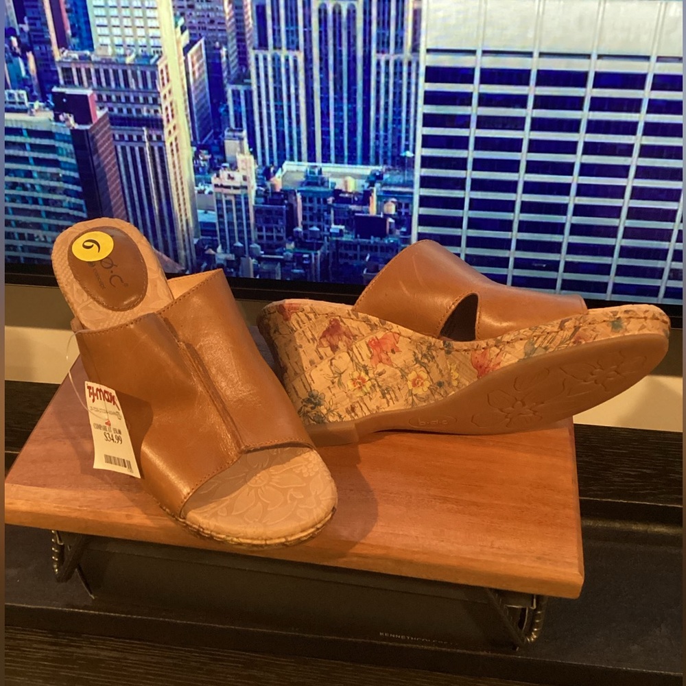 Born BOC Tan Leather Cork Wedge Heeled Slide, size 9, NWT